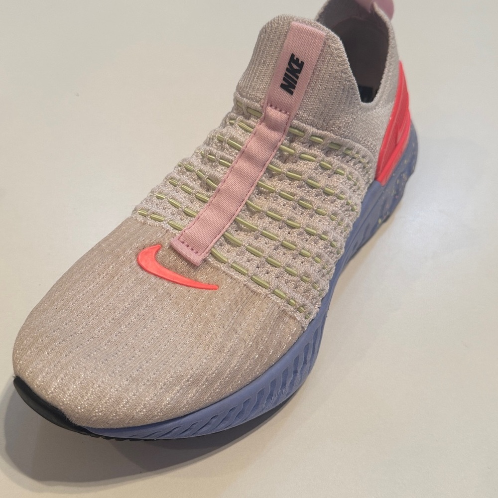 Nike React Phantom Flynit 2 running shoes Color: WHT/PNK PREVIOUSLY WORN SZ:8.5 - Picture 7 of 11